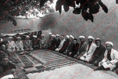 Члены Духовного управления мусульман и ревизионной комиссии во время заседания Пленума САДУМ. Ташкент, 1943 г.