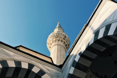 CC BY-SA 2.0 Fauzan Alfi Minaret of Tokyō Camii Mosque