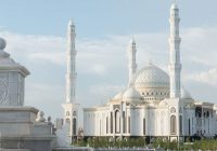 Куда может завести Казахстан рост религиозности населения?